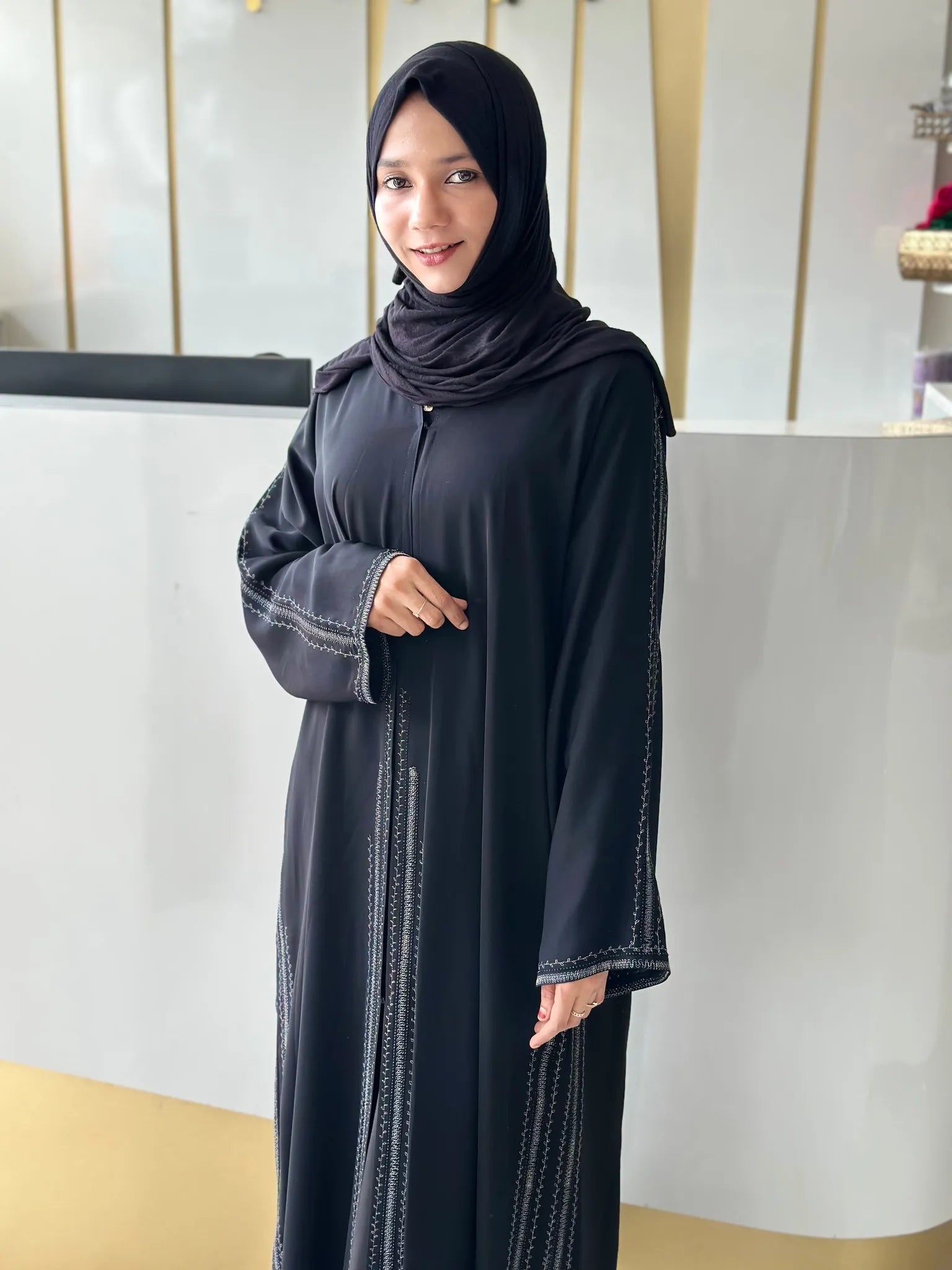 Emarati Abaya (Premium)